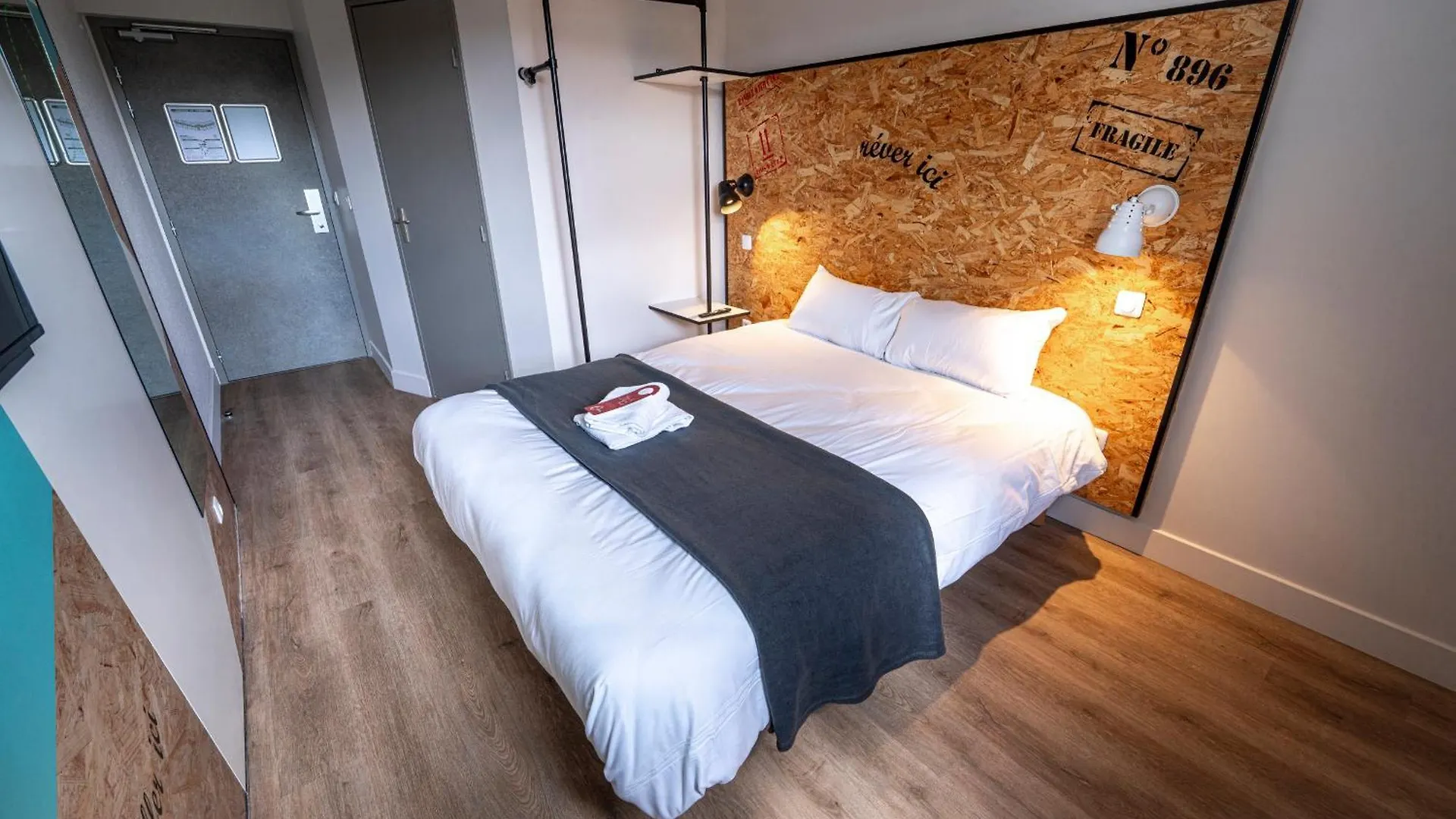 The Originals Access, Hotel Clermont-Ferrand Nord Châteaugay 2*,