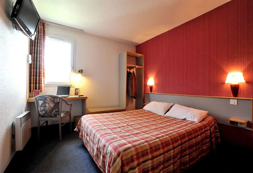 The Originals Access, Hotel Clermont-Ferrand Nord Châteaugay 2*,